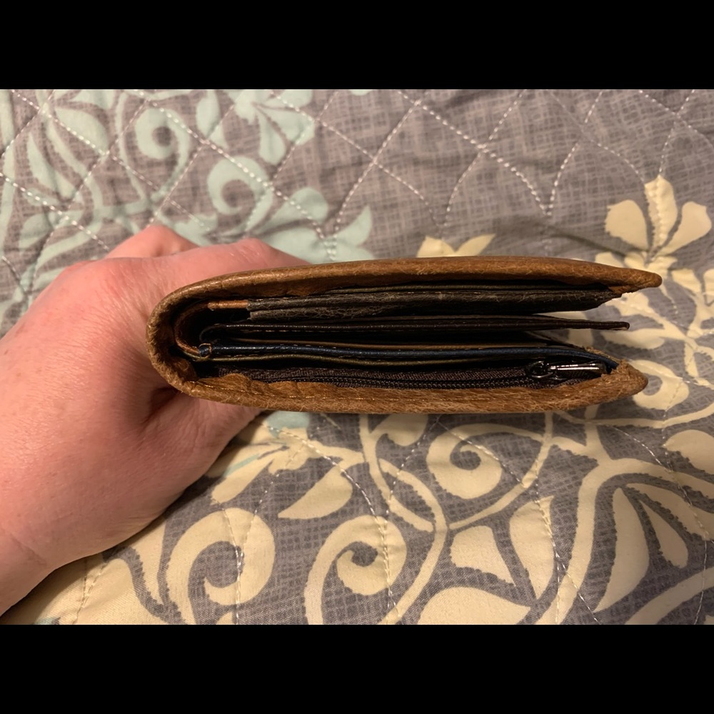 Temanli Men’s Leather Wallet - Picture 10 of 10